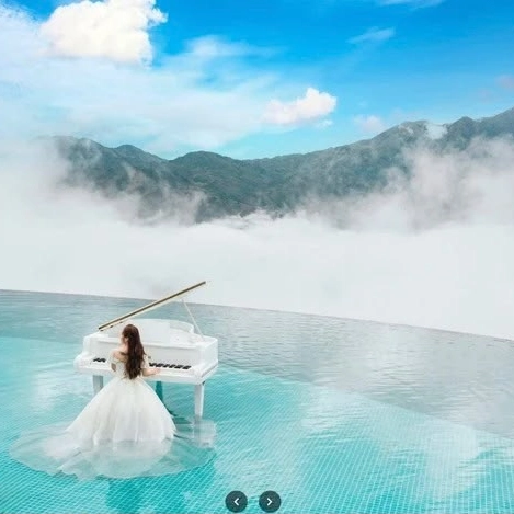 Sapa Glass Bridge, Cat Cat Village & M ...