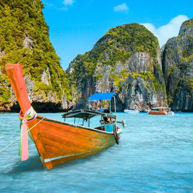 Phi Phi Island + Apt Transfer